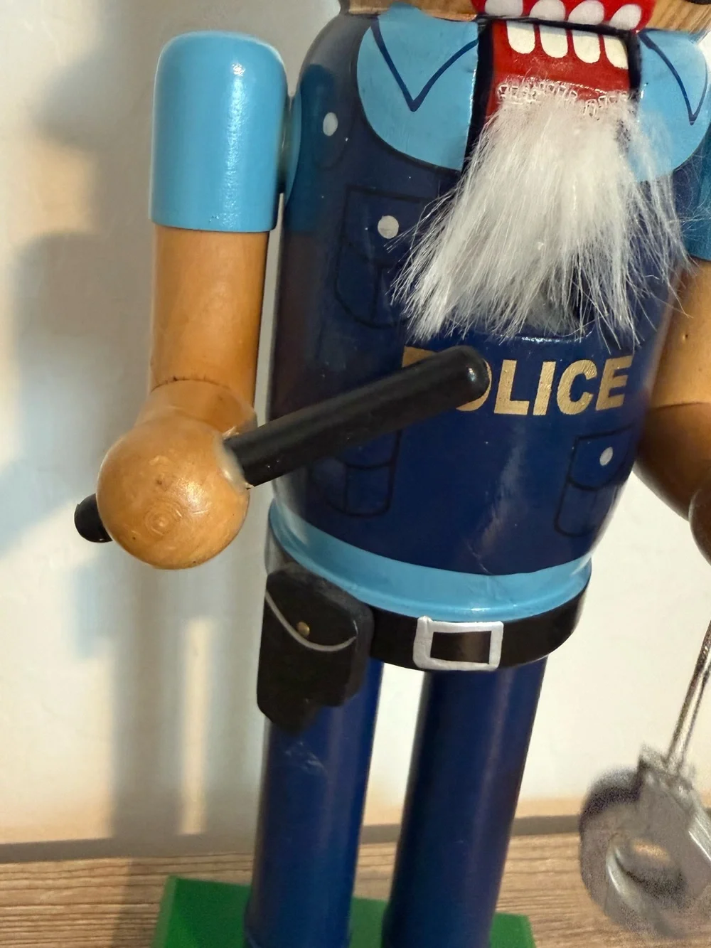 Limited Edition Police Nutcracker 2010 26/10650 Christmas Handcuffs 14” Target